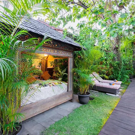 Villa Kampung Kecil