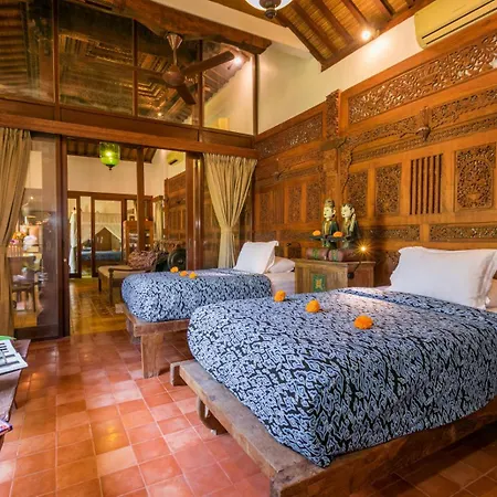 Villa Kampung Kecil