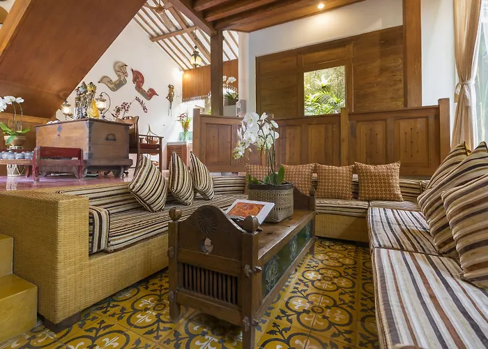 Kampung Kecil Boutique 4* サヌール