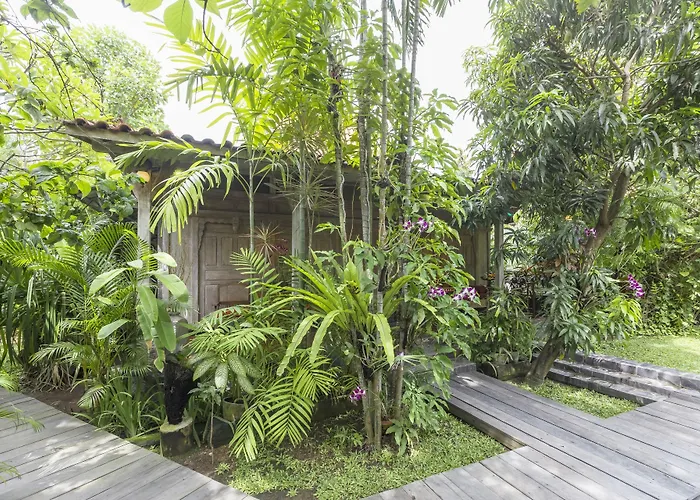 Kampung Kecil Boutique