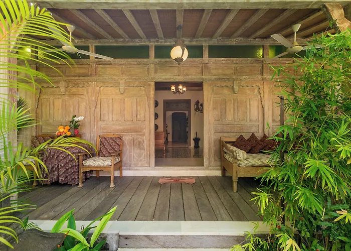Kampung Kecil Boutique サヌール
